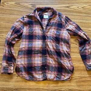American Eagle Boyfriend Fit Soft Flannel Button Down Shirt Size Medium